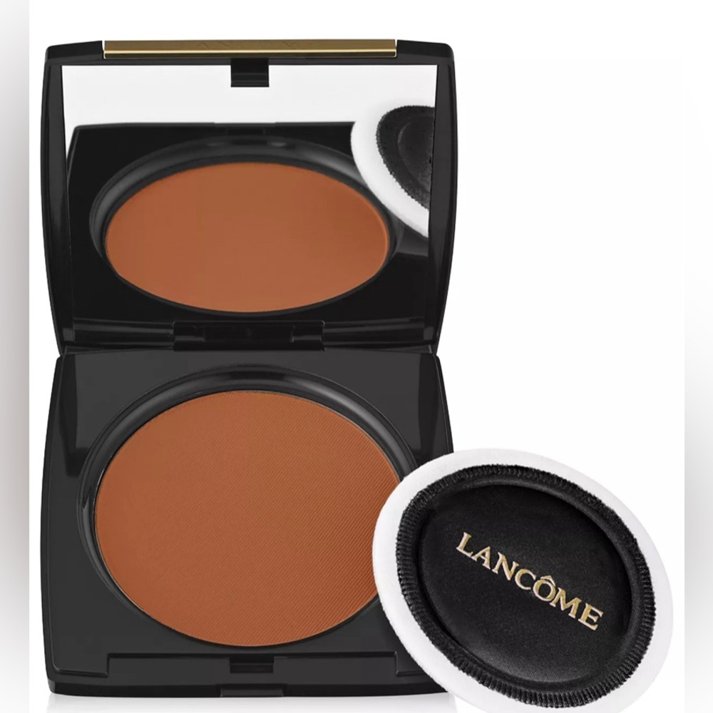 Lancôme
DUAL FINISH - Multi-tasking Longwear Powder
Foundation in 540 SUEDE (W)